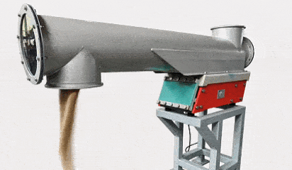 Electromagnetic tube vibrating feeder for powder feeding
